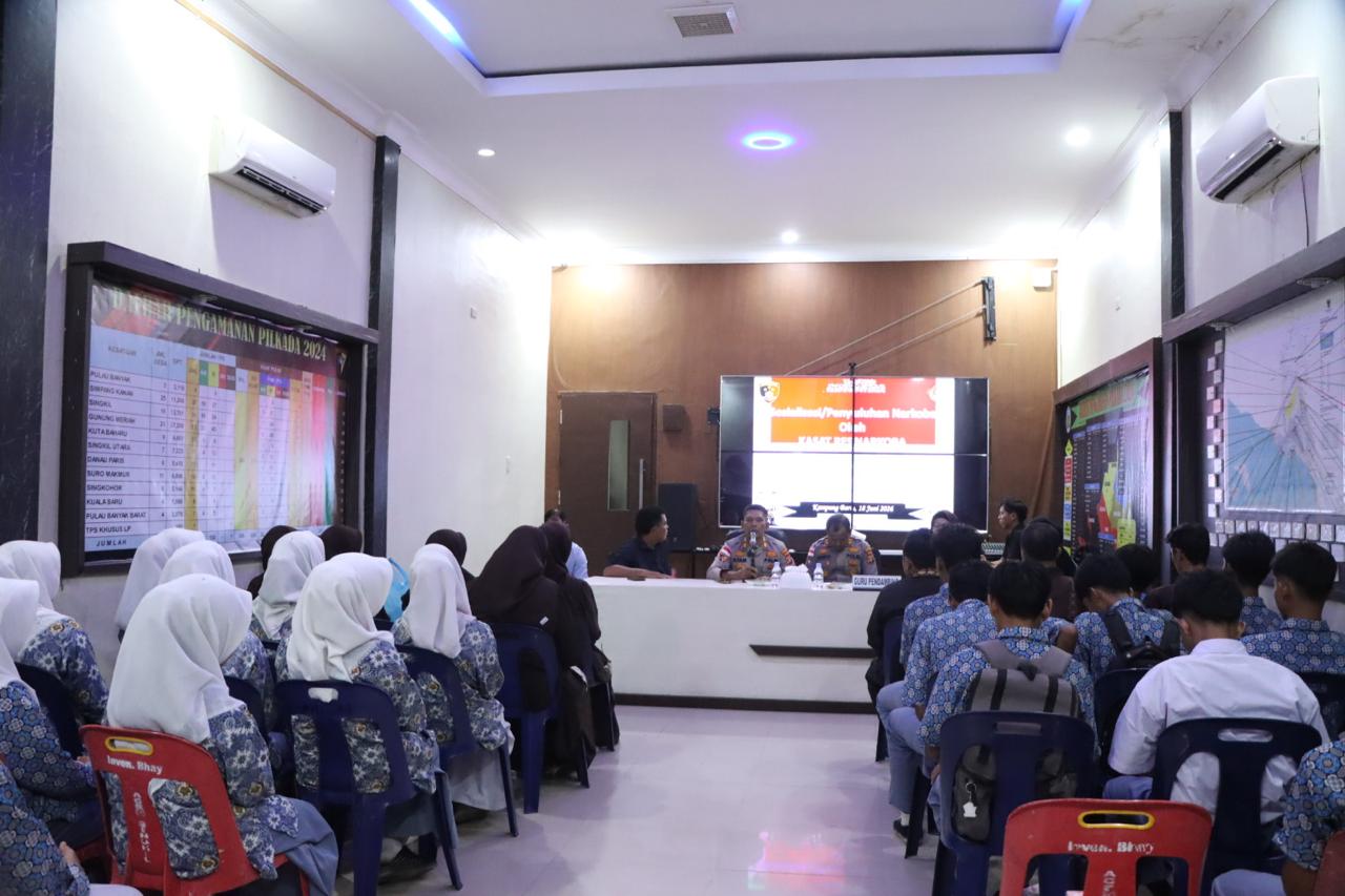 You are currently viewing Polres Aceh Singkil Sosialisasikan Bahaya Narkoba dan Pergaulan Bebas kepada Pelajar