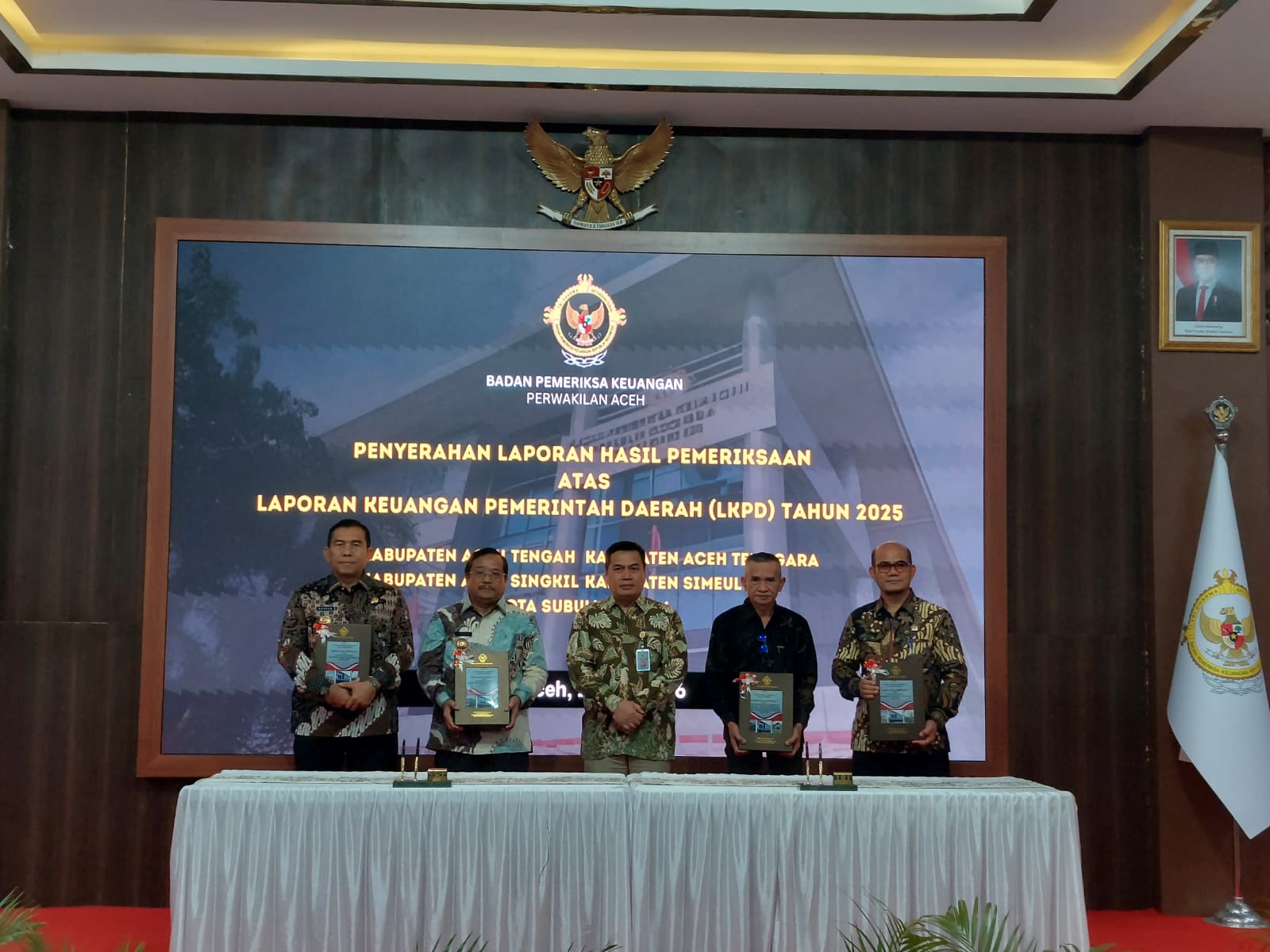 You are currently viewing Aceh Singkil Kembali Raih Opini WTP atas LKPD 2025
