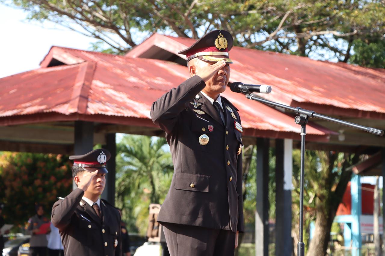 You are currently viewing Wakapolres Aceh Singkil Pimpin Upacara Hari Lahir Pancasila, Tekankan Semangat Persatuan
