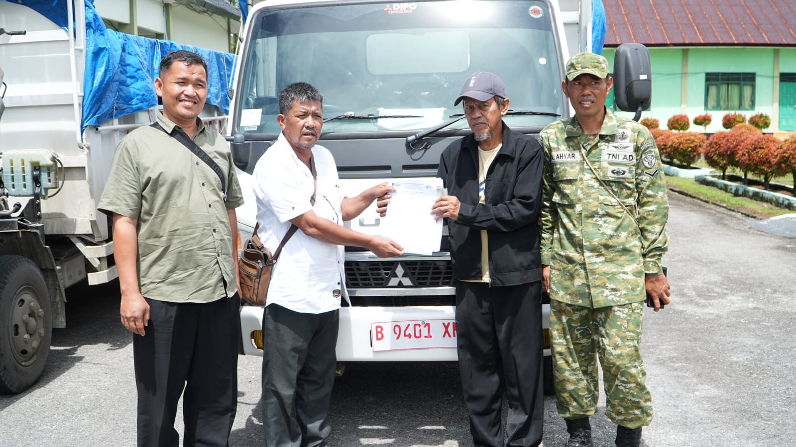 You are currently viewing Sembilan Unit Truk Awali Dukungan Sarpras Kopdes Merah Putih di Aceh Singkil