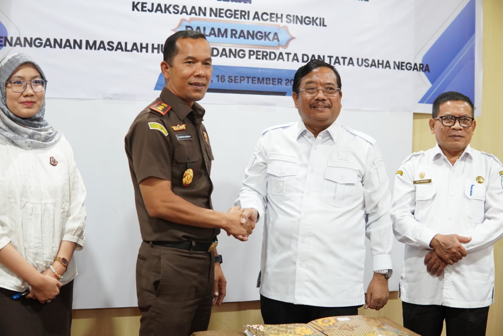 You are currently viewing Pemkab Aceh Singkil dan Kejari Perkuat Kerja Sama Hukum