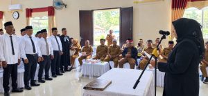 Read more about the article 94 Anggota BPKamp Dilantik, Camat Gunung Meriah Ingatkan Jangan Bersaing dengan Kepala Kampung