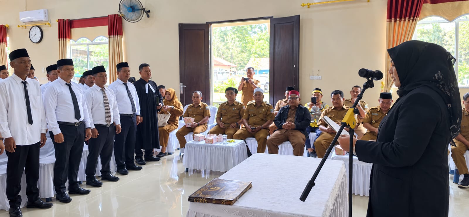 You are currently viewing 94 Anggota BPKamp Dilantik, Camat Gunung Meriah Ingatkan Jangan Bersaing dengan Kepala Kampung