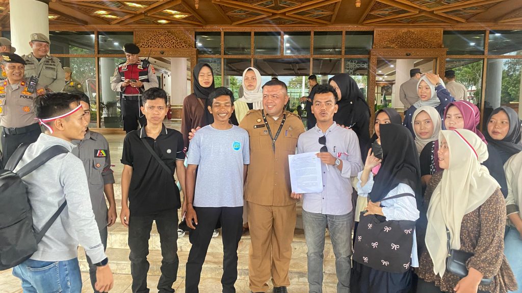 Mendagri Didesak Nonaktifkan Bupati Aceh Singkil