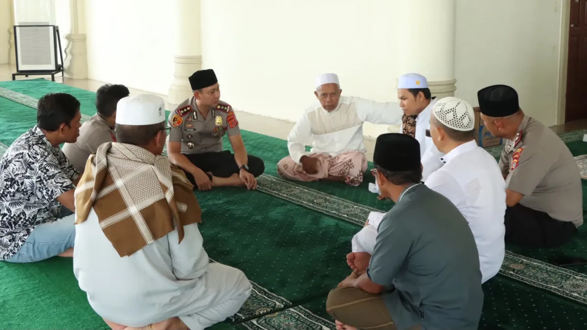 Jumat Keliling Kapolres Aceh Singkil di Masjid Miftahul Jannah, Desa Ketapang Indah